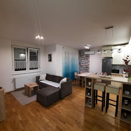 Lux Advent Apartment Subotica Exteriör bild