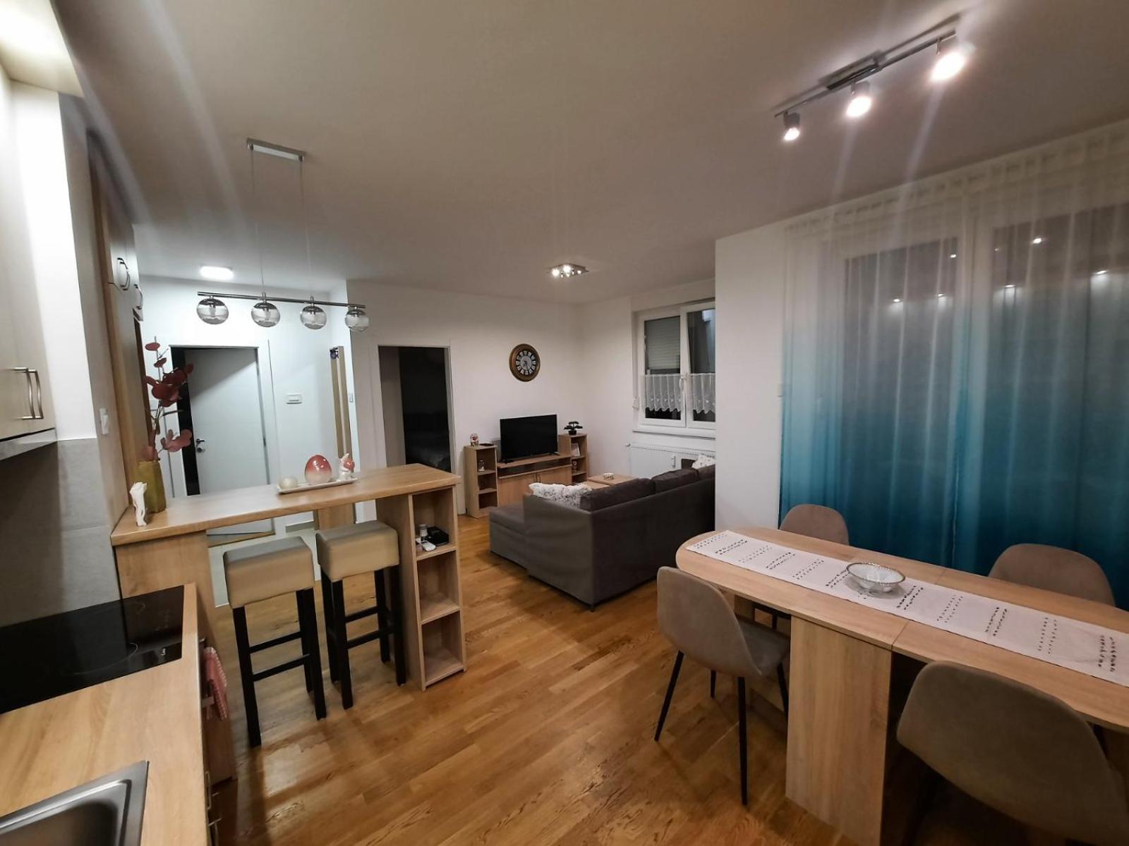 Lux Advent Apartment Subotica Exteriör bild