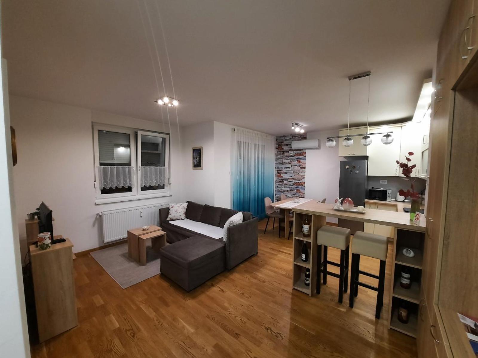Lux Advent Apartment Subotica Exteriör bild